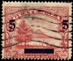 Stamps Guatemala -  Lago Amatitlán y el volcán Pacaya. Sobreimpreso