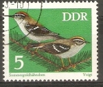 Stamps Germany -  PÀJARO   COPETE   DE   FUEGO