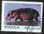 Stamps : Africa : Angola :  Mamíferos.