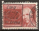 Sellos de Europa - Dinamarca -  50a Aniv de la teoría atómica de Bohr. Profesor Niels Bohr.