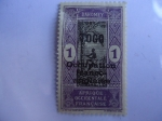 Stamps Togo -  Nativo Trepando Árbol - Reino de Dahomey, año 1913 ó Rep. de Benin) -África Occidental Francesa.