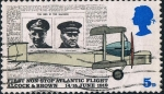 Stamps : Europe : United_Kingdom :  CINCUENTENARIO DE LOS RAIDS AÉREOS DE 1919. Y&T Nº 558