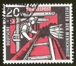Stamps : Europe : Germany :  HELFER DER MENSCHHEIT - DEUTSCHE BUNDESPOST