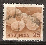 Stamps India -  Polluelo de la eclosión del huevo.