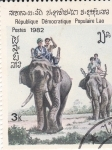 Sellos de Asia - Laos -  TURISMO EN ELEFANTE