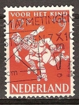 Sellos de Europa - Holanda -  Fondo de Bienestar Infantil.Juegos para niños. Muchachos en patines