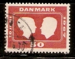 Sellos de Europa - Dinamarca -  SILUETA DE PRINCESA  MARGRETHE  Y  PRINCIPE  HENRI