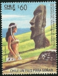 Sellos de America - Chile -  CHILE UN PAIS PARA SOÑAR - NATIVA PASCUENSE Y MOAI