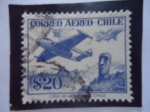 Stamps Chile -  Avión y un Moáis de cuerpo Entero en Isla de Pascua.