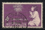 Stamps : Oceania : Australia :  NAVIDAD: ESTRELLA DE BELEN Y NIÑA ORANDO.