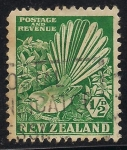 Stamps New Zealand -  Pied Fantail and Clematis