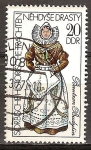 Sellos de Europa - Alemania -  Trajes de fiesta - sorabo (DDR).