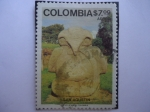 Sellos de America - Colombia -  Cultura de San Agustín- San Agustín, pueblo de Escultores - Arqueologia - Águila sosteniendo la Serp