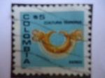 Stamps Colombia -  CULTURA TAIRONA - Colgante de la nariz en oro.