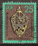 Stamps Germany -  Tesoros de sitios eslavos(Etiqueta de Bronce del siglo X)DDR.
