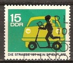 Stamps Germany -  Seguridad Vial,la carretera no es un patio de recreo-DDr.