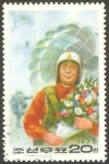 Stamps North Korea -  1351 - Paracaidista con un ramo de flores