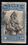 Stamps : Europe : Italy :  400 aniversario del nacimiento de Emmanue Philibert, duque de Saboya Estatua de Philibert en Turin.