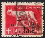 Stamps Italy -  Loba amamantando a Rómulo  y Remo.