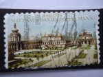 Stamps Germany -  Edificio:Zwinger-Dresde. Maestro de obras:Matthaus Daniel Poppelmann 1662-1736.