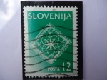 Stamps : Europe : Slovenia :  Macramé-tejido-Nudo-Ártesanía