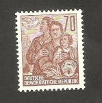 Stamps Germany -  322 B - Paz y familia