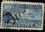 Sellos de America - Cuba -  AVION SOBRE PLAYA