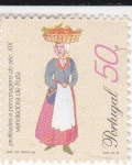 Stamps : Europe : Portugal :  Vendedora de fruta -Profesiones del siglo XIX  