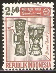 Stamps Indonesia -  INSTRUMENTO  MUSICAL  TAMBORES  E  ISLA  OESTE  NUEVA  GUINEA