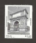 Stamps Italy -  Arco de Trajano en Benevento
