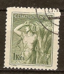 Sellos de Europa - Checoslovaquia -  Mujer y Gavilla de maíz.