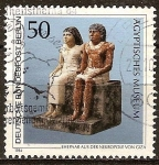 Stamps Germany -      Pareja de la necrópolis de Giza (Museo Egipcio en Berlin). 