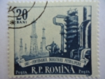 Stamps : America : Romania :  Centenario industria Petrolífera- Refinería-Torres de Taladros.