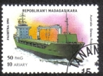 Stamps : Africa : Madagascar :  Barco Polivalente Australiano