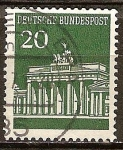 Stamps Germany -  La Puerta de Brandenburgo en Berlín.
