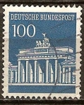 Stamps Germany -  La Puerta de Brandenburgo en Berlín.