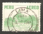 Stamps : America : Peru :  435 - Monumento al Agricultor Indígena, en Lima