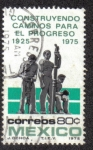 Stamps : America : Mexico :  Construyendo Caminos Para el Progreso