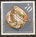 Stamps Germany -  Los hallazgos arqueológicos en DDR.Vaso de vidrio, siglo tercero AD.