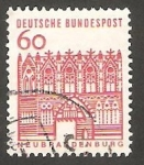 Stamps Germany -  327 - Puerta de Treptow, en Neubrandenburg