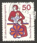 Stamps Germany -  680 - 25 anivº de la creación de obras de ayuda a las madres