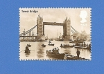 Stamps : Europe : United_Kingdom :  ARQUITECTURA - Puente de la Torre (Londres)