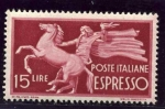 Sellos de Europa - Italia -  Con antorcha en la mano