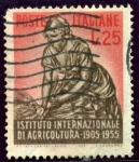 Stamps : Europe : Italy :  Cincuentenario del Instituto Internacional de Agricultura. Estatua de Contadina