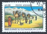 Sellos de Asia - Afganist�n -  1212 - Día del agricultor, familia y camellos