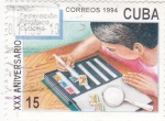 Stamps Cuba -  joven coleccionando sellos