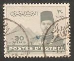 Sellos del Mundo : Africa : Egipto : 213 - Rey Farouk , y las piramides 