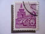 Stamps Germany -  Reconstrucción de Dresden  Zwinger-Aufbau - Fünfjahresplan.
