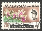 Sellos de Asia - Malasia -  Selangor - 92 - Sultán Salahuddin Abdul Aziz Shah y flores