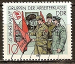 Sellos de Europa - Alemania -  35 años de trabajo, los grupos de clase de batalla-DDR.